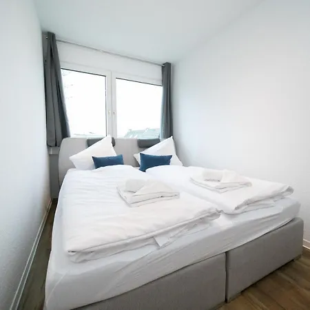 Bright - 100 Qm - Kuche & Balkon * Kaarst