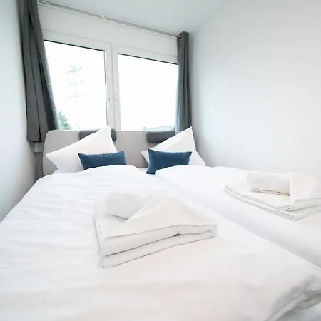 Bright - 100 Qm - Kuche & Balkon Διαμέρισμα