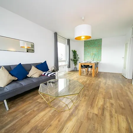 Bright - 100 Qm - Kuche & Balkon Kaarst